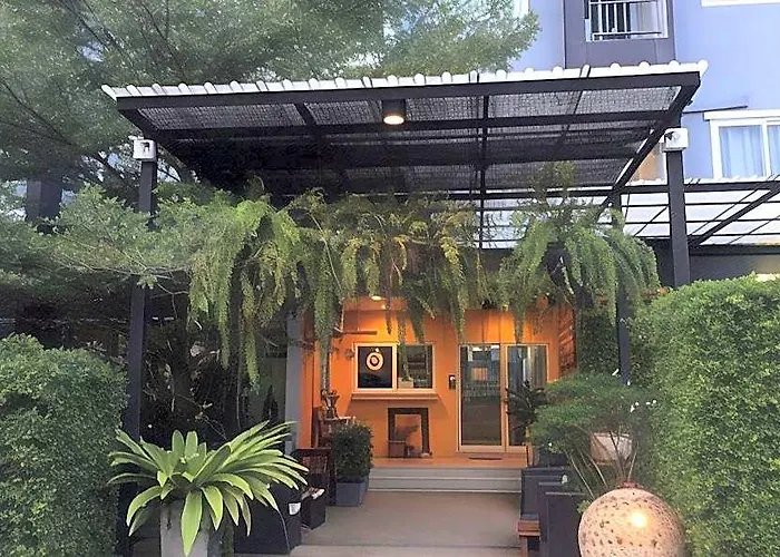 I - Beyond Hotel Bangkok