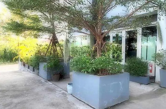I - Beyond Hotel