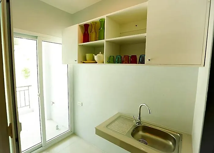 I - Beyond Hotel 2*